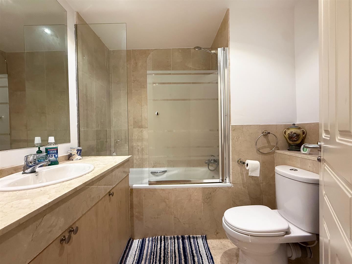 Image of Apartment - 3 Bedrooms - 2 Bathrooms for Sale in Europlaza-Gibraltar, Image 8